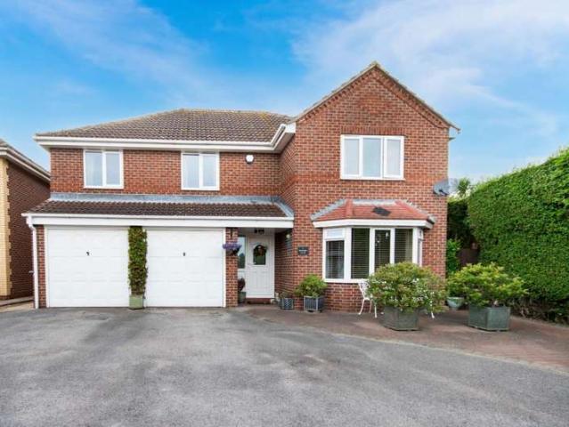 5 Bedroom Detached House