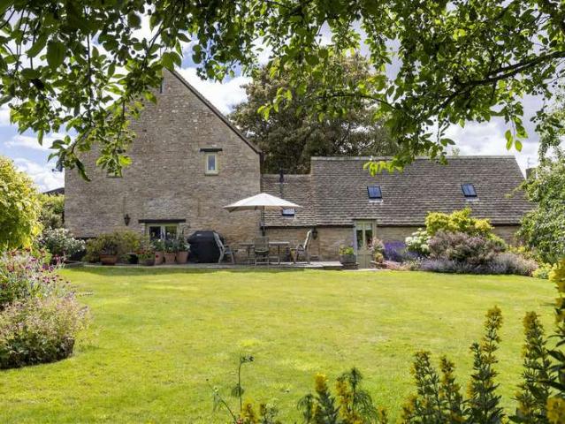 5 Bedroom Detached House