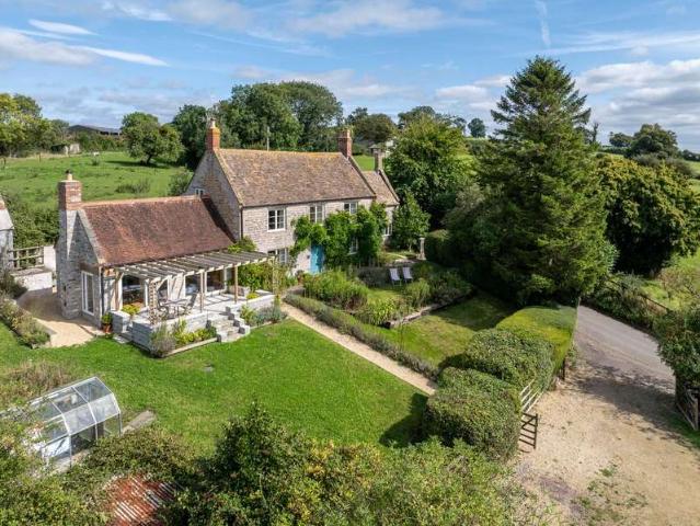 5 Bedroom Detached House