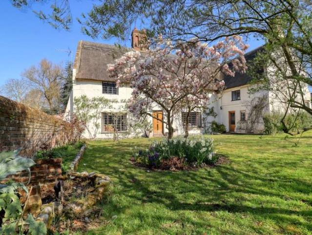 5 Bedroom Detached House
