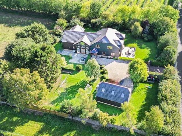 5 Bedroom Detached House