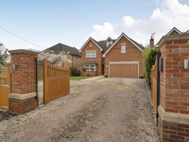 5 Bedroom Detached House