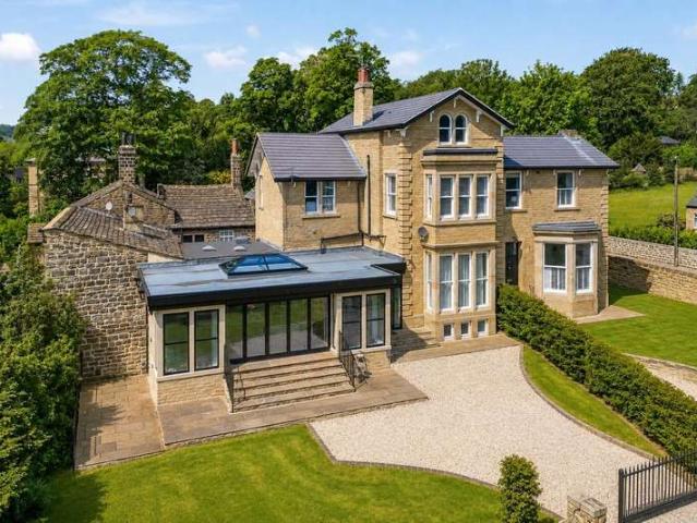 5 Bedroom Detached House