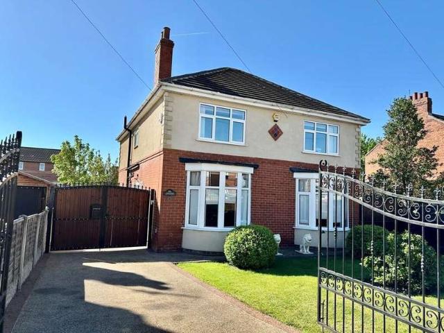 5 Bedroom Detached House
