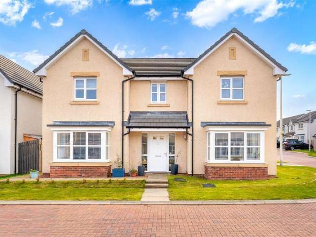 5 Bedroom Detached House