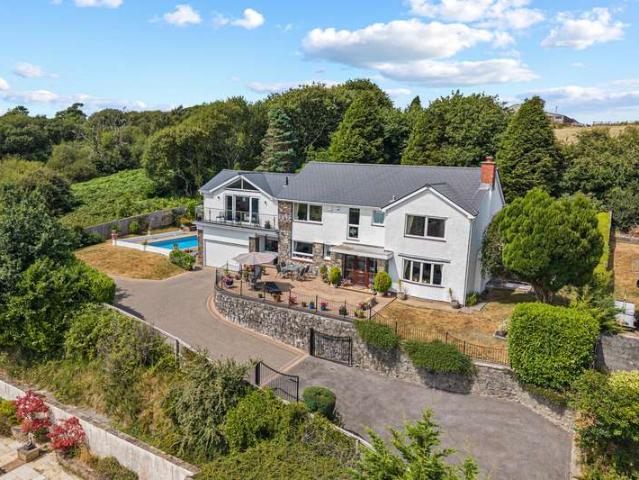 5 Bedroom Detached House