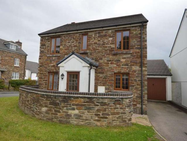 5 Bedroom Detached House
