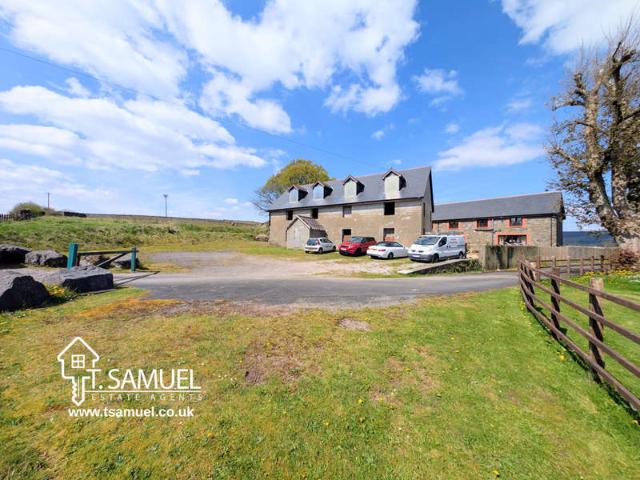 5 Bedroom Detached House