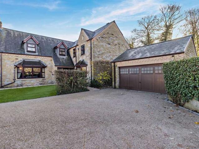 5 Bedroom Detached House