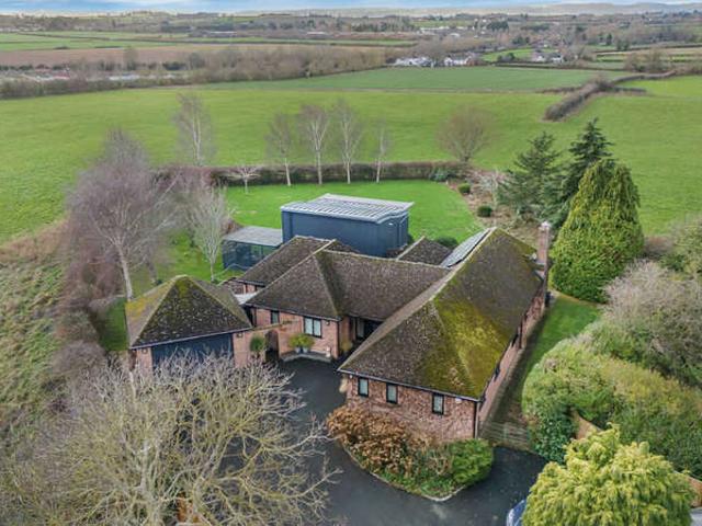 5 Bedroom Detached House