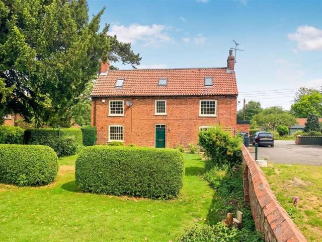 5 Bedroom Detached House