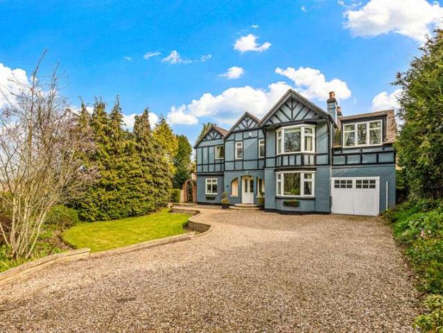 4 Bedroom Terraced House