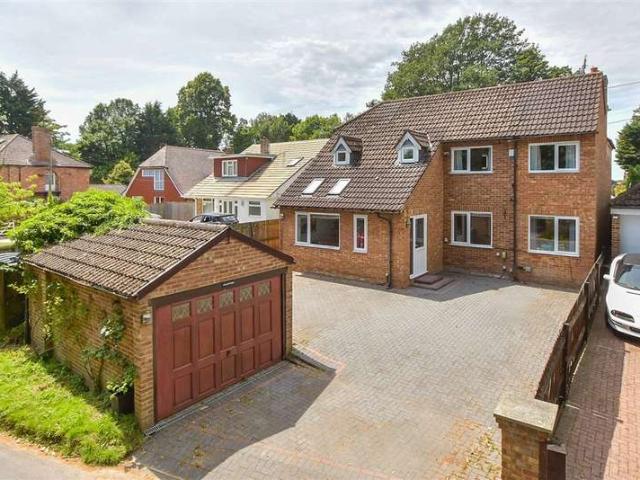 5 Bedroom Detached House
