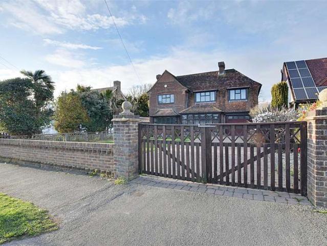 5 Bedroom Detached House