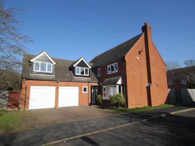 5 Bedroom Detached House