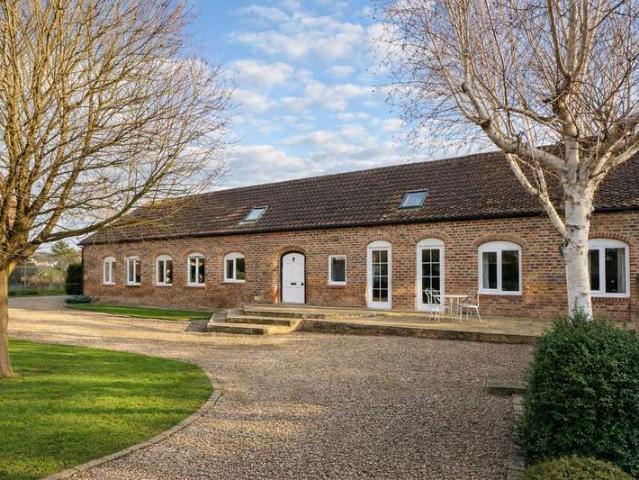 5 Bedroom Detached House