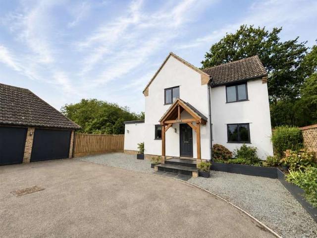 5 Bedroom Detached House