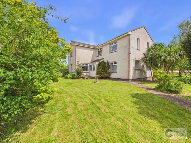 5 Bedroom Detached House