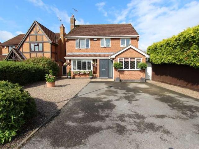 5 Bedroom Detached House