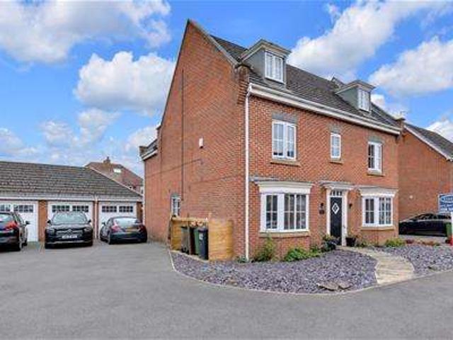 5 Bedroom Detached House