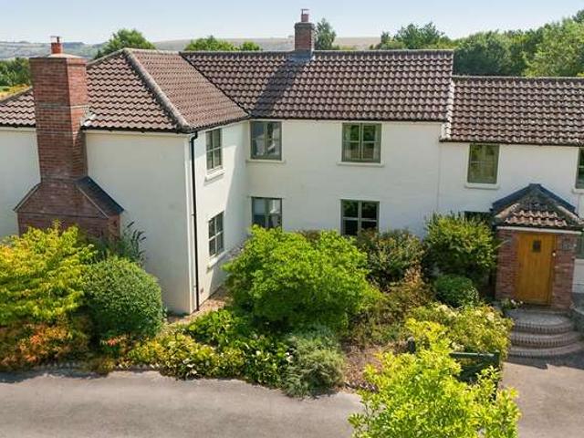 5 Bedroom Detached House