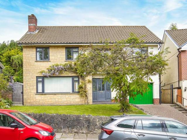 5 Bedroom Detached House