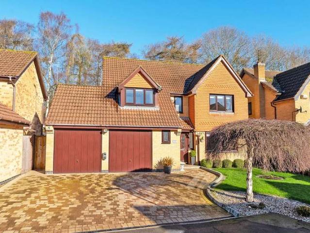 5 Bedroom Detached House