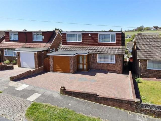 5 Bedroom Detached House