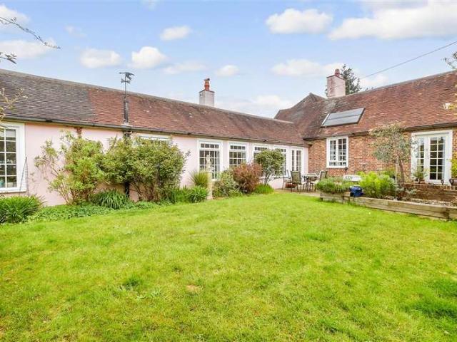 5 Bedroom Detached House