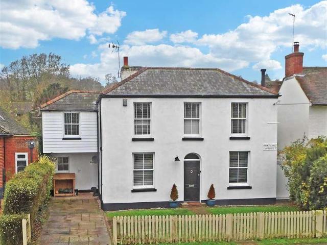 5 Bedroom Detached House
