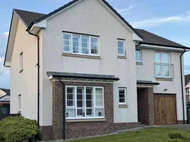 5 Bedroom Detached House