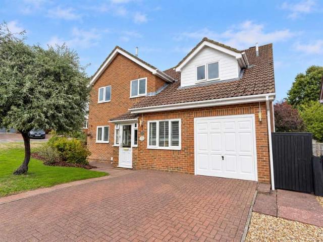 5 Bedroom Detached House