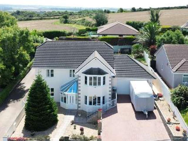 5 Bedroom Detached House