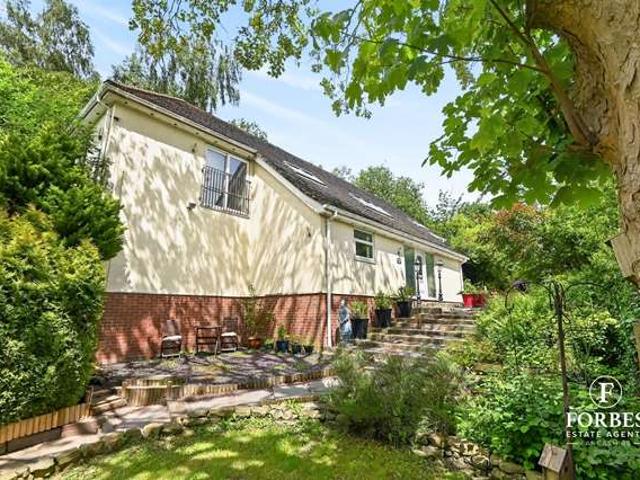 5 Bedroom Detached House
