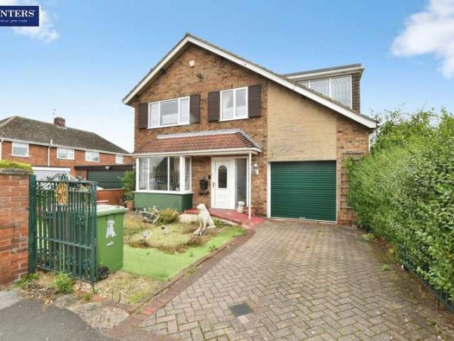 5 Bedroom Detached House