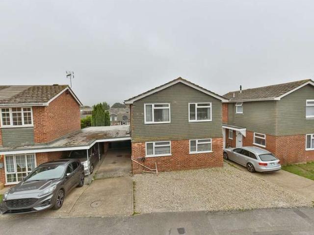 5 Bedroom Detached House