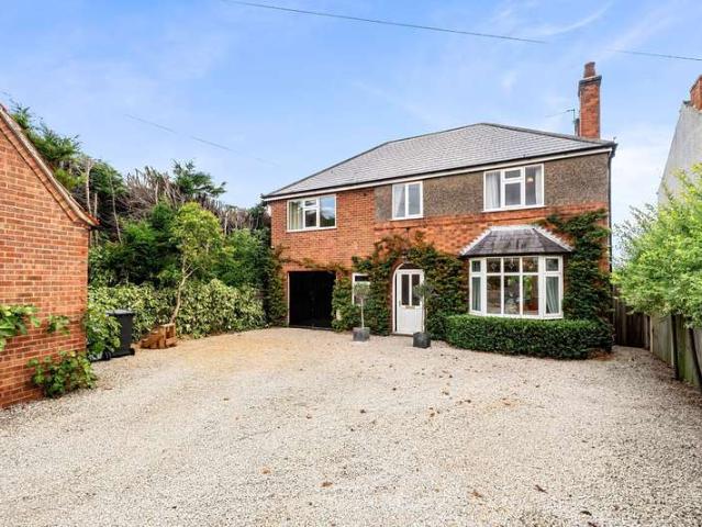 5 Bedroom Detached House