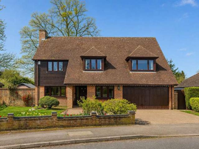 5 Bedroom Detached House