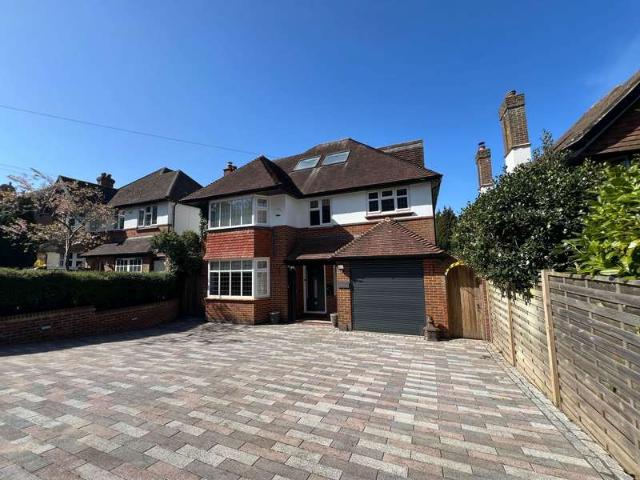 5 Bedroom Detached House