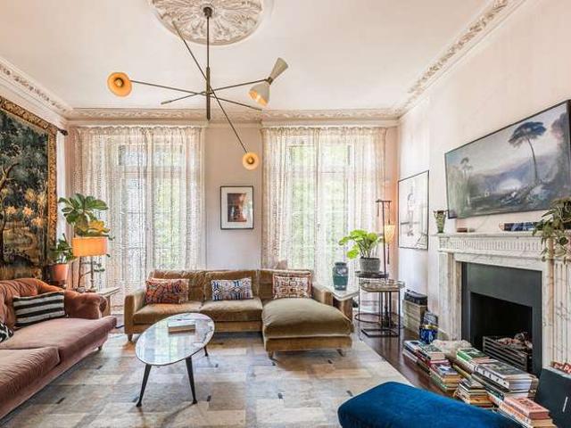 5 Bedroom Detached House