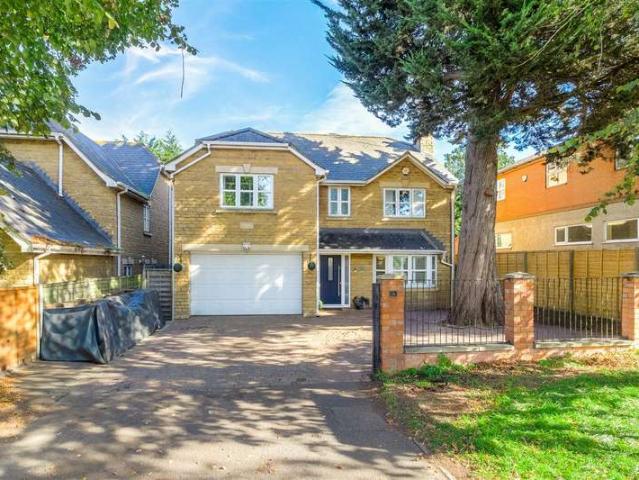 5 Bedroom Detached House