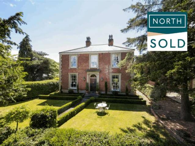 5 Bedroom Detached House