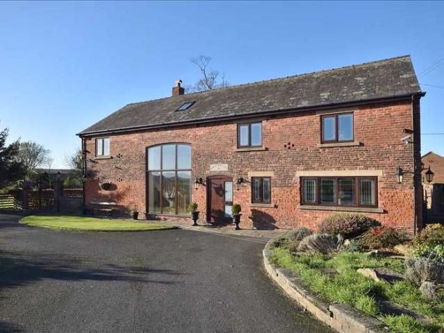5 Bedroom Detached House