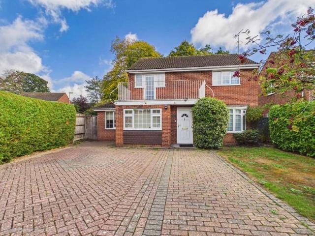 5 Bedroom Detached House