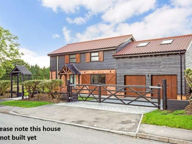 5 Bedroom Detached House