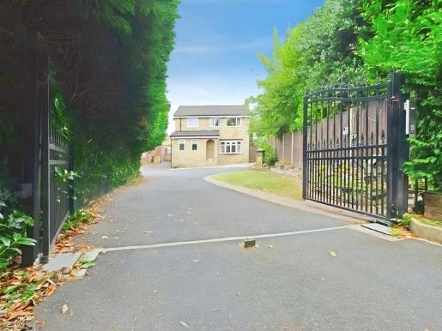 5 Bedroom Detached House