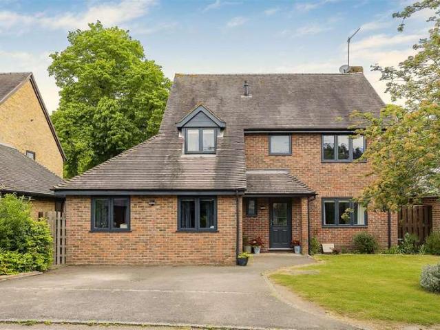 5 Bedroom Detached House