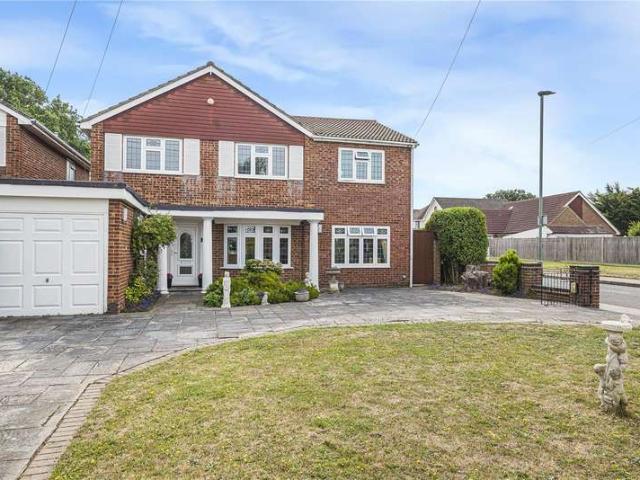 5 Bedroom Detached House