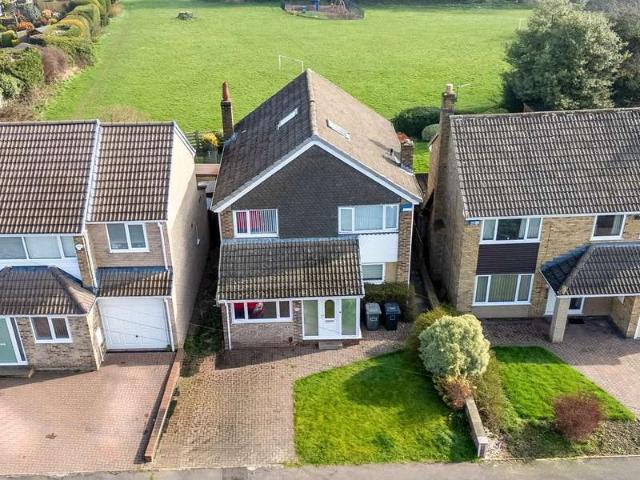 5 Bedroom Detached House