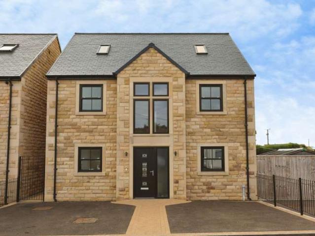 5 Bedroom Detached House